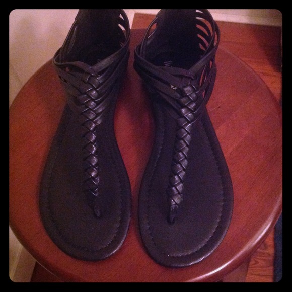 Michael Antonio braided sandals