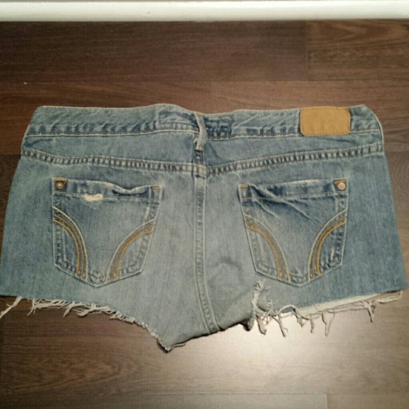 Hollister Ripped Shorts - Picture 2 of 2