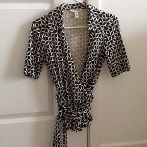Diane Von Furstenberg wrap around blouse