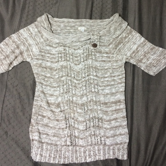 ❌SOLD❌Soft cream & white sweater Maurices - Picture 2 of 3