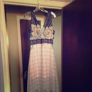 Maxi dress size medium.