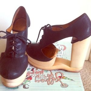 Rare Jeffrey Campbell oxfords!!