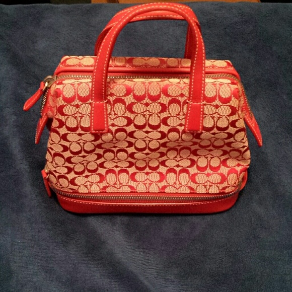 COACH PURSE ( small)