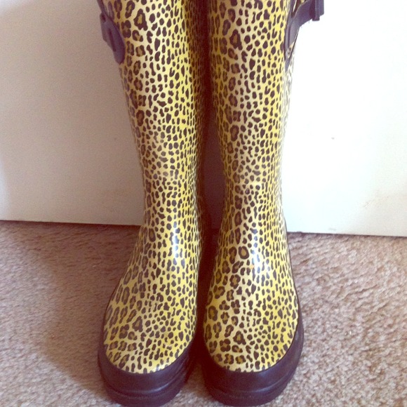 Leopard Wellies!!  Rain boots