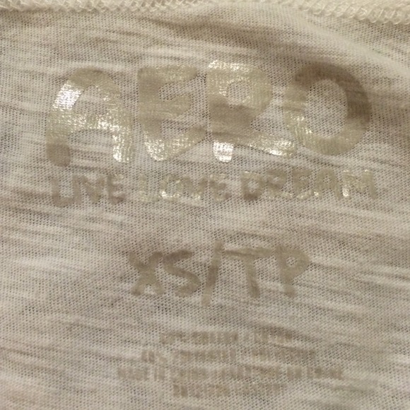 White top - Picture 2 of 3