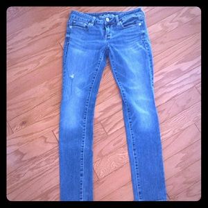 American Eagle Skinny Blue Jeans