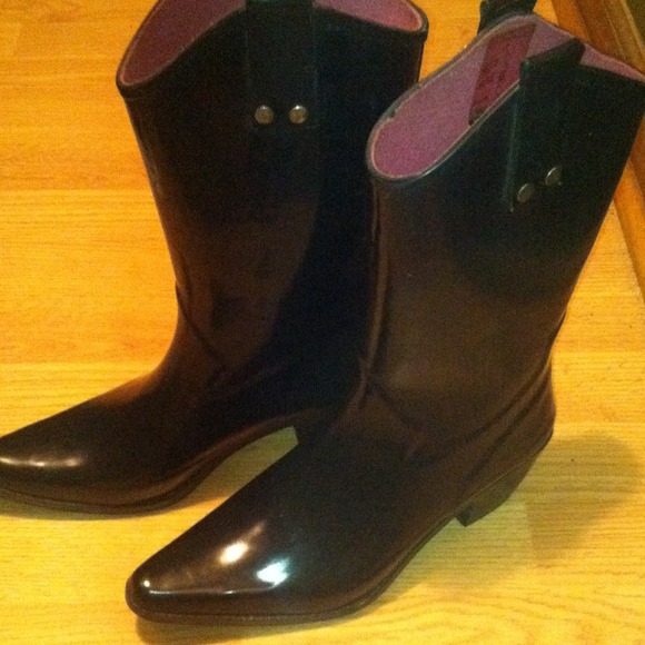 Black Rain Boots