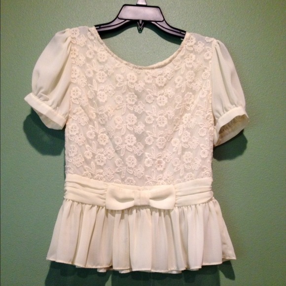 SOLD ModCloth Ivory Bow Peplum Top