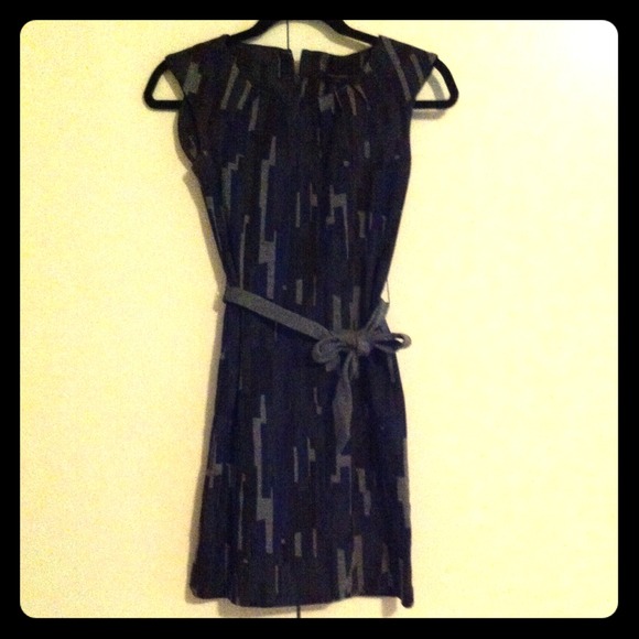beautiful banana work chic dress!