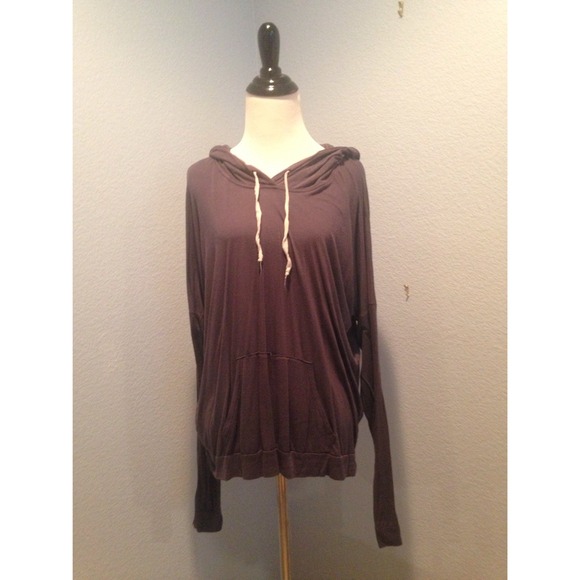 Brandy Melville pullover