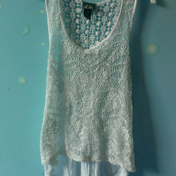 Lace tank-top