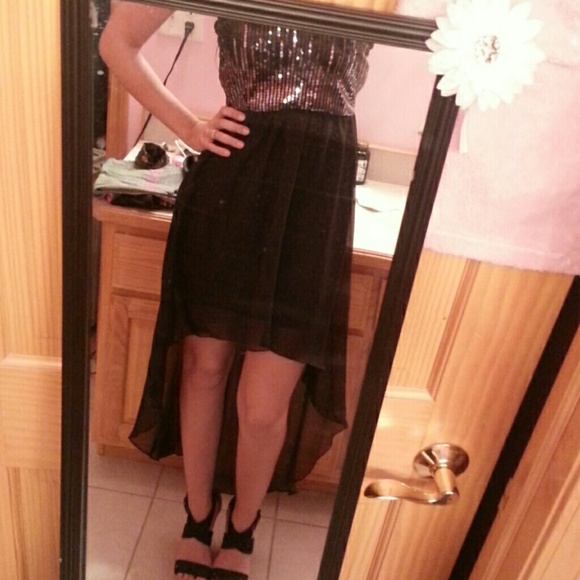 High low dress - Picture 2 of 3