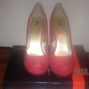Red Pumps