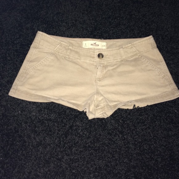 Khaki hollister shorts