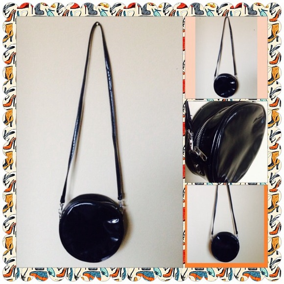 Vintage faux round cross body BAG H&M.