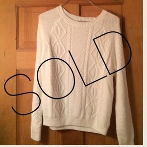 SOLD 🚫 Sweater