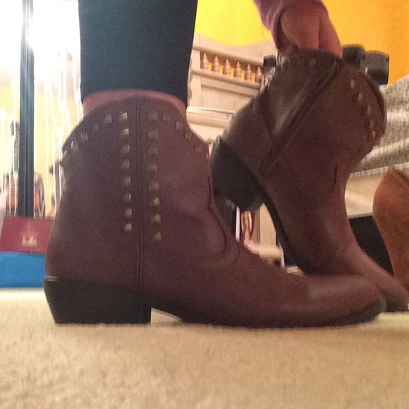 Mossimo brand cowboy boots