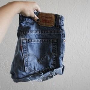 DIY Levi high waisted shorts