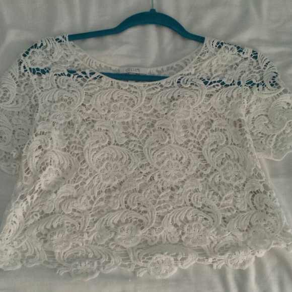 WHITE LACE CROPPED DELIAS TOP