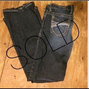 SOLD 🚫 Jeans
