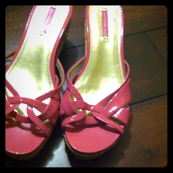 Women's shoes