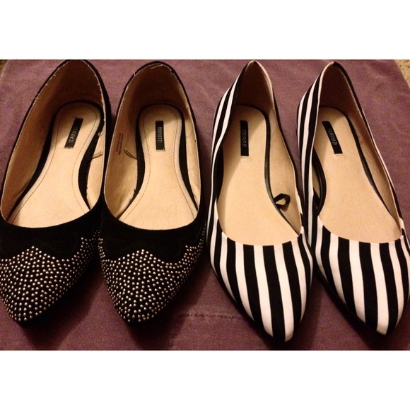 RESERVED❗(2 for $20)BUNDLE: Studded & Stripe Flats