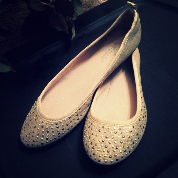 American Eagle Outfitters Shoes - Beige Studded Flats