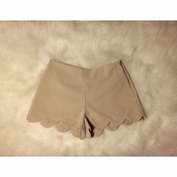 Scallop Shorts