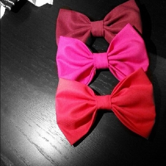 HAIR BOWS🎀
