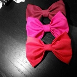 HAIR BOWS🎀