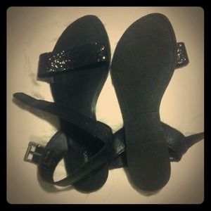 👰NWOT black sandals with sparkle strap