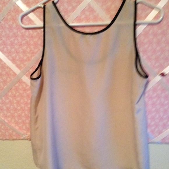 champagne colored top - Picture 2 of 2