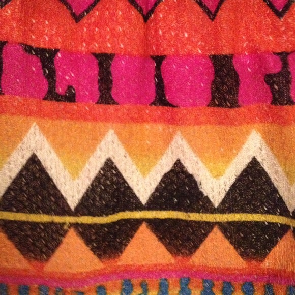 Aztec print blouse - Picture 3 of 3