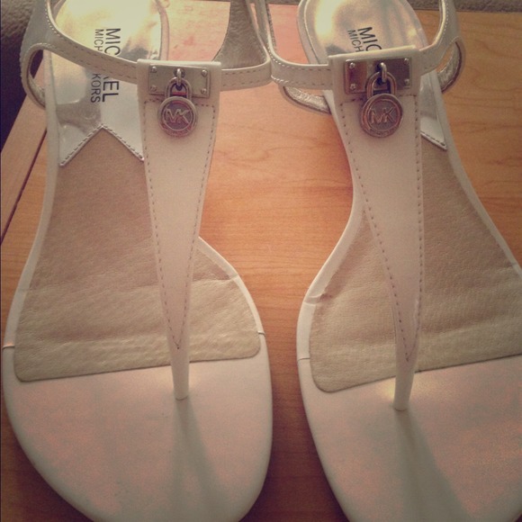 Michael kors size 7.5 sandals