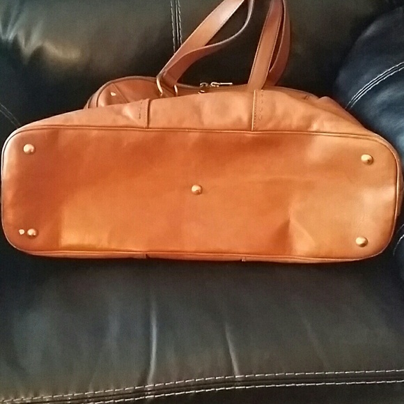 Addition photos of YSL Muse bag