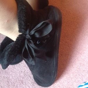 Black fuzzy booties