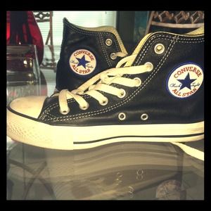 All star Leather black converse (chuck Taylor)