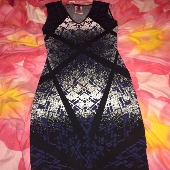 BCBGMAXAZRIA DRESS - Picture 2 of 4