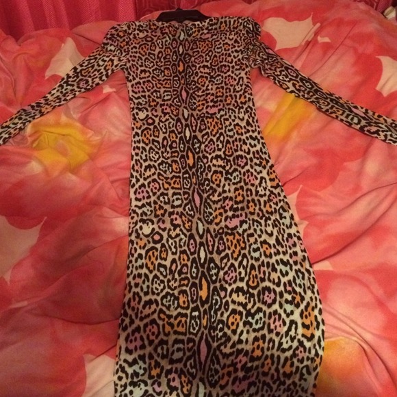 BCBG MAXAZRIA DRESS - Picture 4 of 4