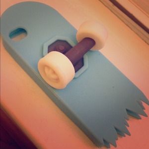 iPhone 4/4s skateboard case
