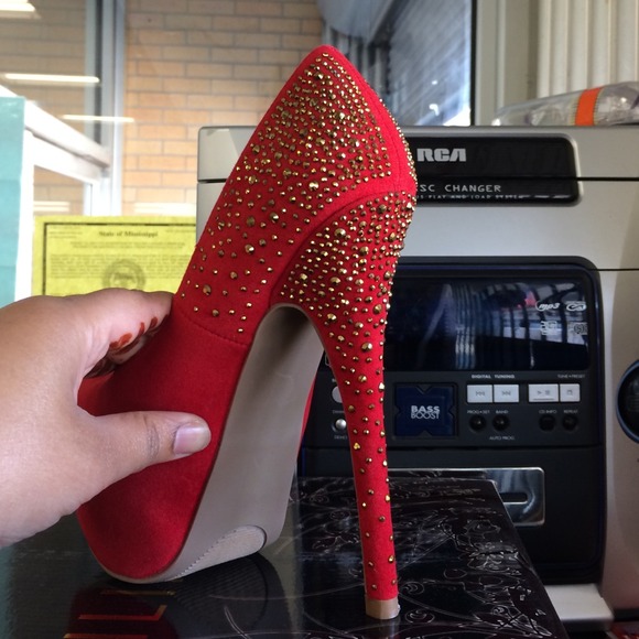 ❌SOLD❌BNIB red suede pumps with gold rhinestones - Picture 2 of 4