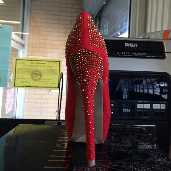 ❌SOLD❌BNIB red suede pumps with gold rhinestones - Picture 3 of 4