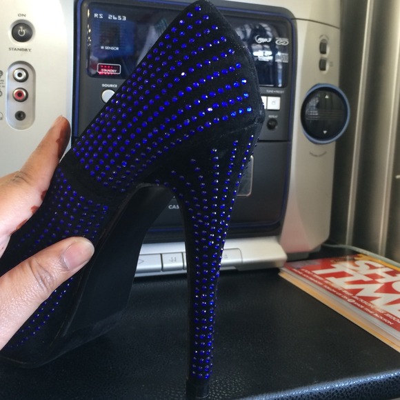 ❌SOLD❌BNIB black suede pumps - Picture 3 of 4