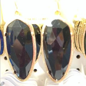 Kendra Scott inspired black earrings!