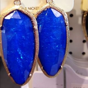 Kendra Scott inspired blue earrings!