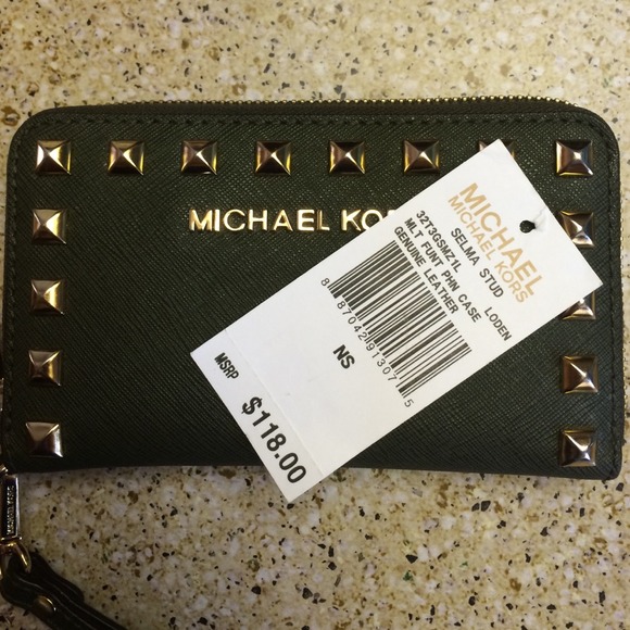 Michael Kors Selma Stud Hunter Green Wristlet - Picture 3 of 4