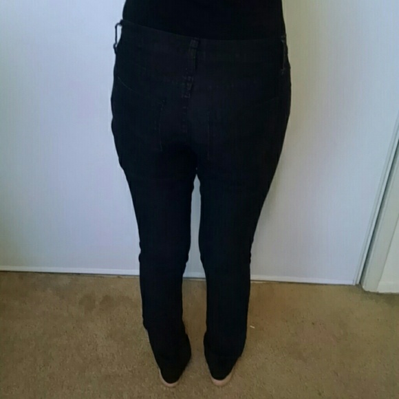 Jeans - Picture 2 of 2