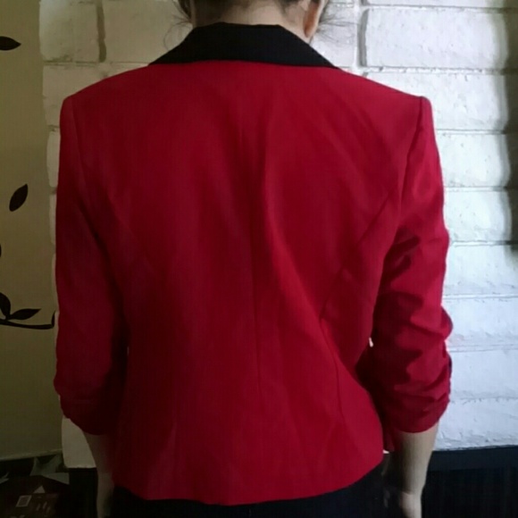 Blazer - Picture 2 of 3