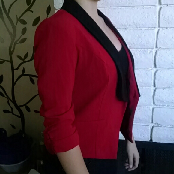 Blazer - Picture 3 of 3