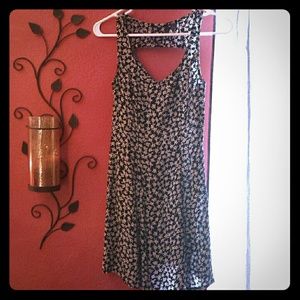 H&M Black & White Dasiy Dress